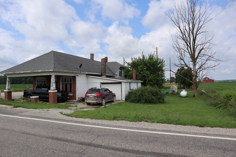 Newark Gas Station and General Store - June 2021 Photo (newer photo)